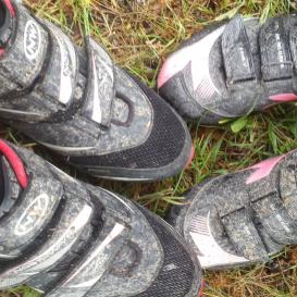 Radfahrer trotzen dem Regenwetter bei der TVH- Tour